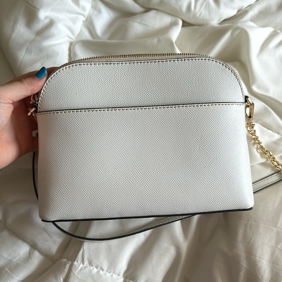 Michael Kors ivory/gold Crossbody bag - Picture 4 of 16